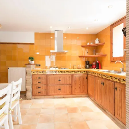 Joli By Interhome Roses